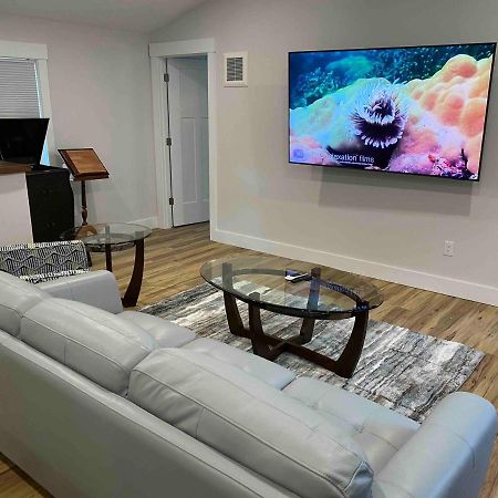Modern 2Br 2Ba With King Bed-Fast Wi-Fi 75 Inch Oled Tv Villa Wilmington Exterior foto